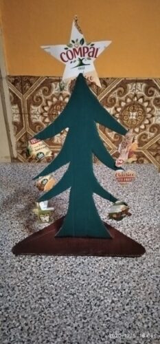 Árvore de Natal realizada pela família do Samuel A.