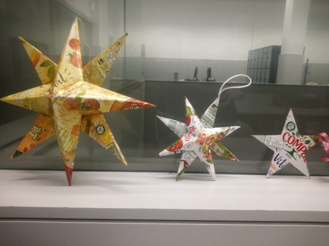 Estrelas da Compal.<br/>Exemplos de estrelas construídas pelos alunos.